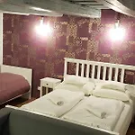 Πανσιόν Centrum Vendeghaz 3*