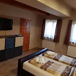 Centrum Vendeghaz Konukevi Tihany