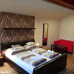 Centrum Vendeghaz Guest house