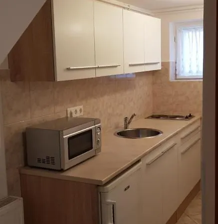 Centrum Vendeghaz 게스트하우스 티하니