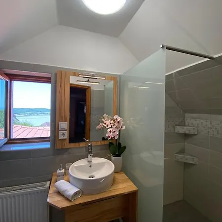 게스트하우스 Centrum Vendeghaz