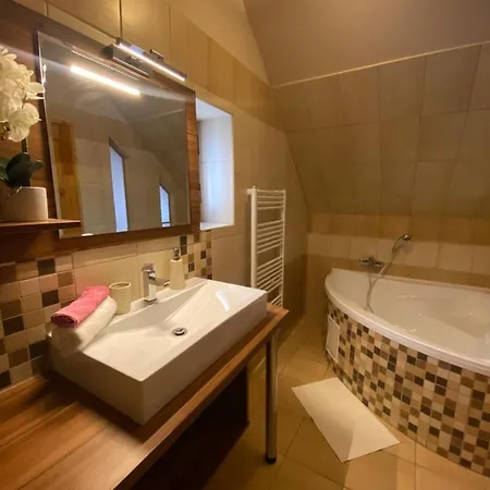 Centrum Vendeghaz Πανσιόν Tihany