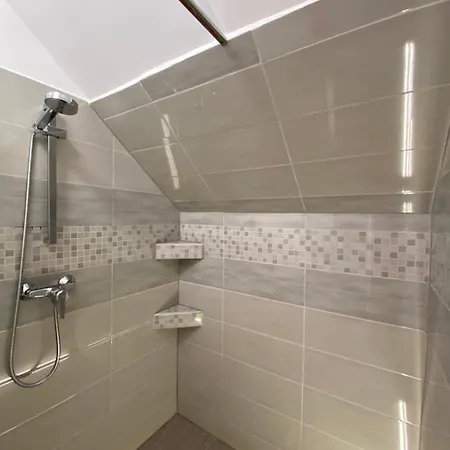 Πανσιόν Centrum Vendeghaz 3*