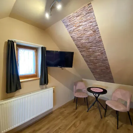 Centrum Vendeghaz 티하니