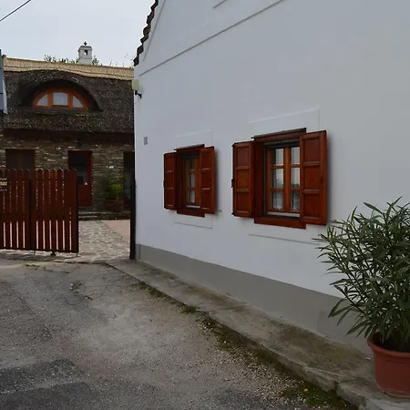 Πανσιόν Centrum Vendeghaz *