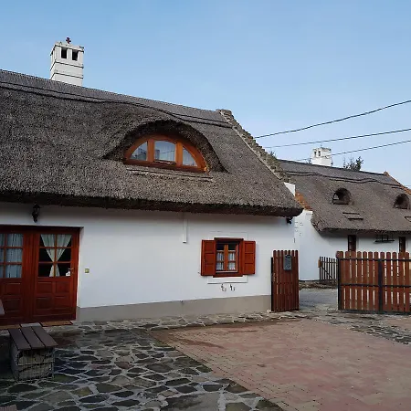 Centrum Vendeghaz 게스트하우스 3*