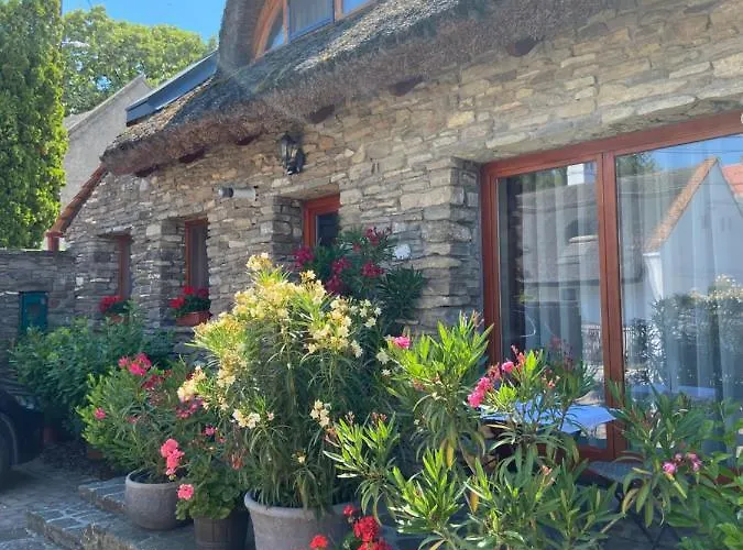 Gasthuis Centrum Vendeghaz Tihany