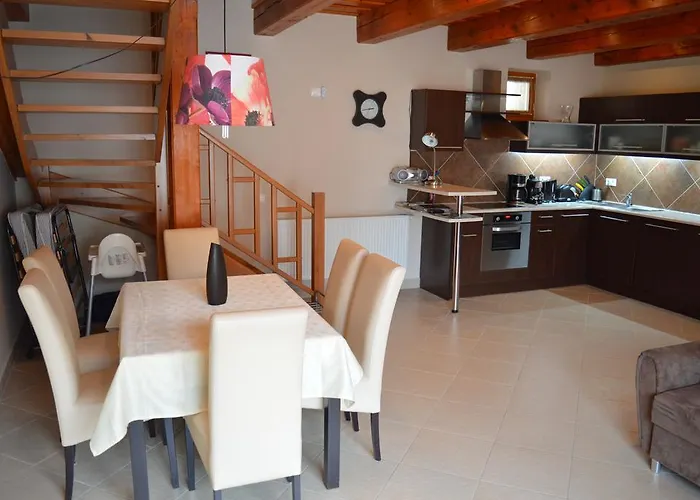 Gasthof Centrum Vendeghaz 3*